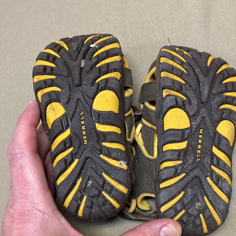 Merrell Sandels - Picture 2 of 3